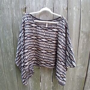 Unbranded top one size brown beige black lagenlook poncho blouse